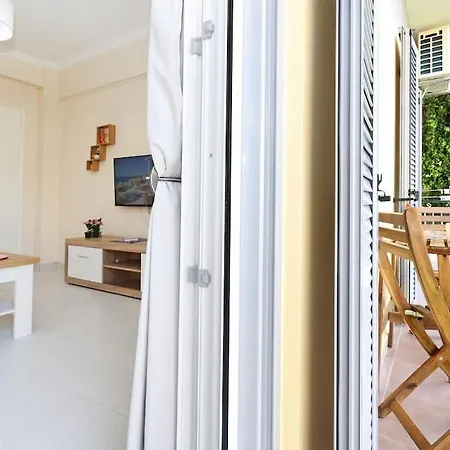 Areti's Home! Apartment